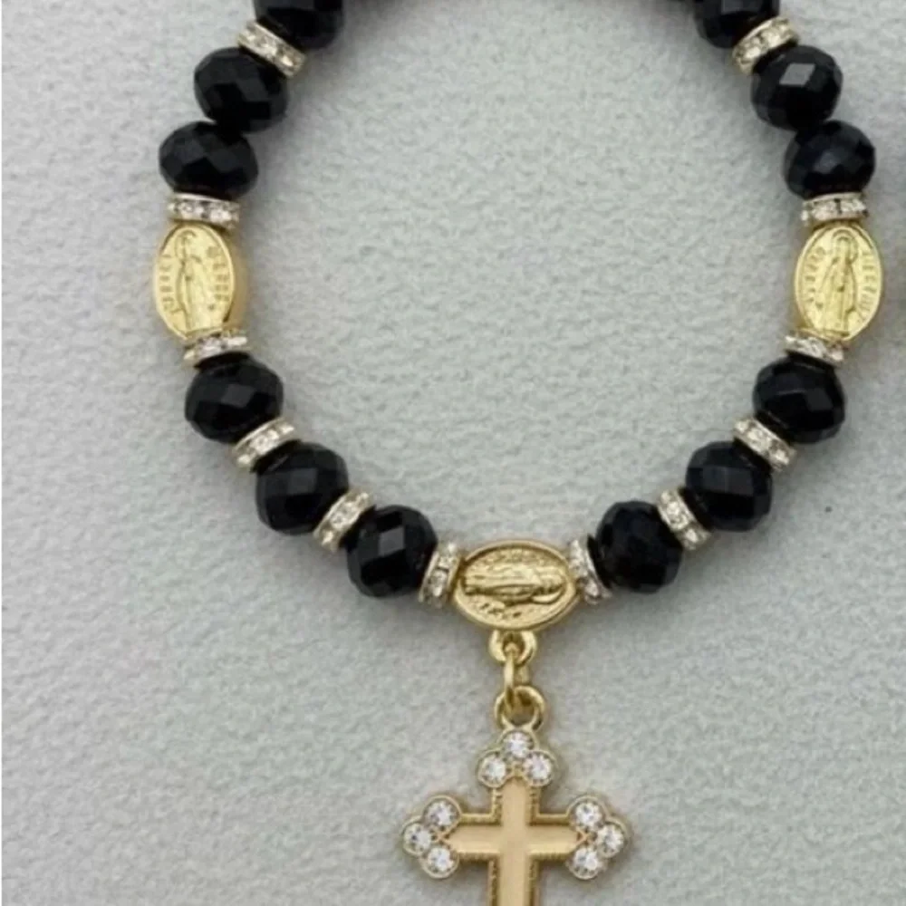 Black Onyx Beaded Religious Stretch‎ Bracelet Gold Tone Cross Virgin Mary Charm